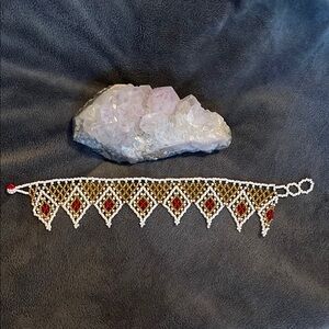 NWOT! Elegant Gold and White Beaded Anklet